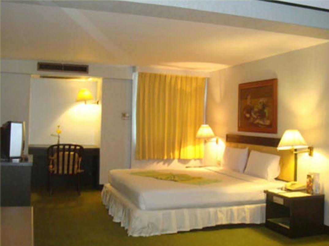 Sena Place Hotel Bangkok Exterior foto
